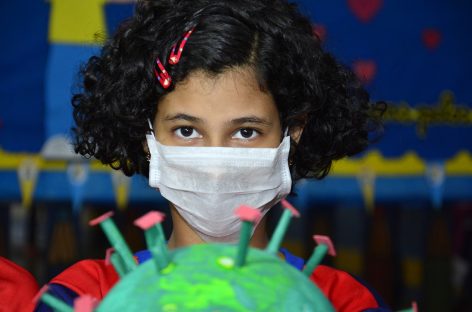 Aumenta a transmissão da covid entre crianças. ‘Impacto da flexibilização’, alerta Fiocruz