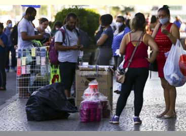 Desemprego atinge 14,1 milhões de trabalhadores e 71,6 milhões não têm direitos