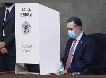 ‘Defunto enterrado’, diz Barroso sobre polêmica do voto impresso