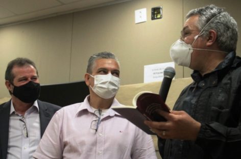 Articulação política defende empregos e preços mais baixos de insumos e remédios