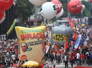 Imprensa internacional destaca “protestos massivos” por impeachment de Bolsonaro