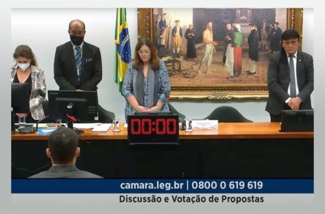 CCJ da Câmara adia votação do projeto que reduz idade para trabalho de menores