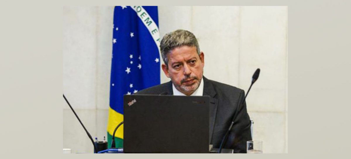 Pressionado, governo Bolsonaro cede e já aceita ‘Auxílio Brasil’ permanente