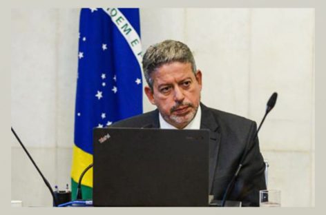 Pressionado, governo Bolsonaro cede e já aceita ‘Auxílio Brasil’ permanente