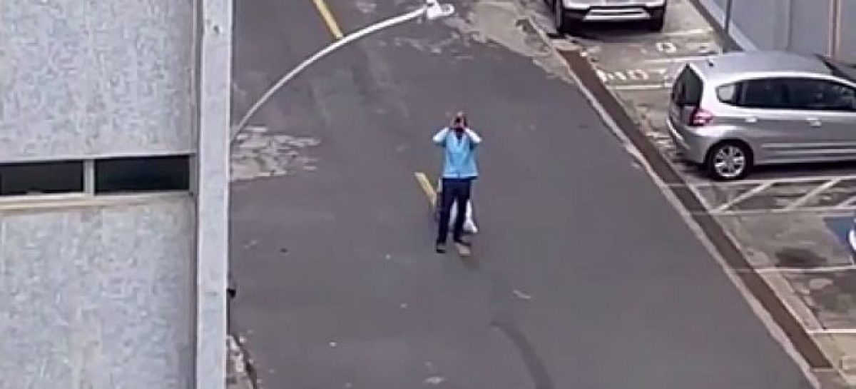 Em vídeo, homem desesperado no DF implora por comida: “É fome, por favor, é fome!”