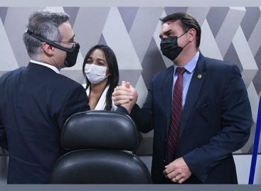 Senado cede e aprova indicação do ‘terrivelmente evangélico’ André Mendonça como ministro do STF