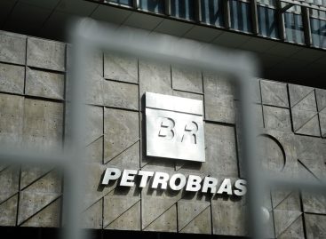 Petrobras já vendeu R$ 243,7 bi em ativos e caminha para privatização ‘aos pedaços’