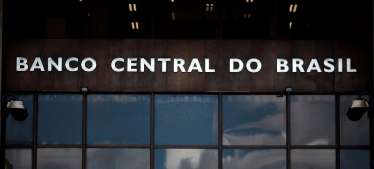 Bolsonaro elogia BC por canal de dinheiro esquecido, que está fora do ar