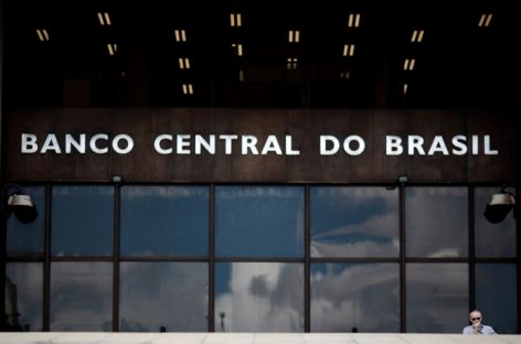 Bolsonaro elogia BC por canal de dinheiro esquecido, que está fora do ar