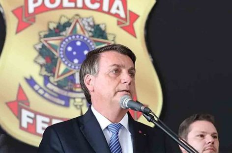 Novo diretor da Polícia Federal troca comando de setor que investiga Bolsonaro
