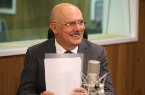 Aliados de Bolsonaro blindam ministro Milton Ribeiro na crise do MEC