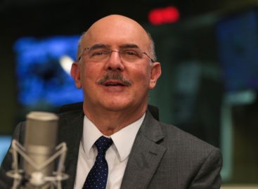 Ministro da Educação diz priorizar amigo de pastor a pedido de Bolsonaro