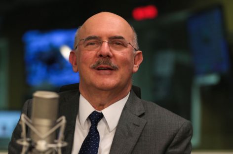 Ministro da Educação diz priorizar amigo de pastor a pedido de Bolsonaro