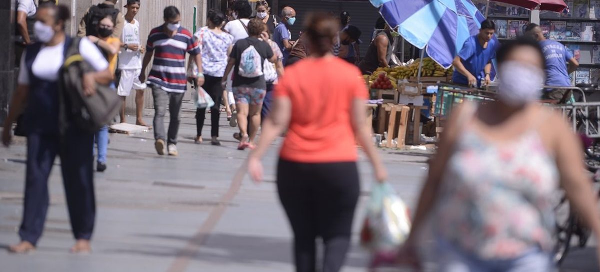 Uso de máscara em locais abertos deixa de ser obrigatório em São Paulo