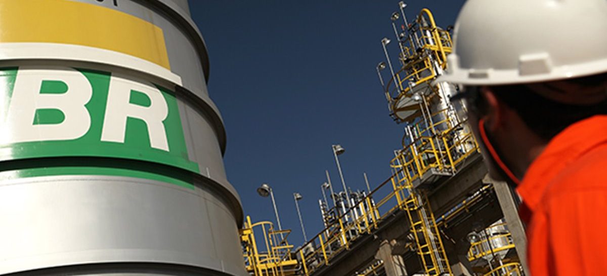 Como ‘abrasileirar’ os preços dos combustíveis?