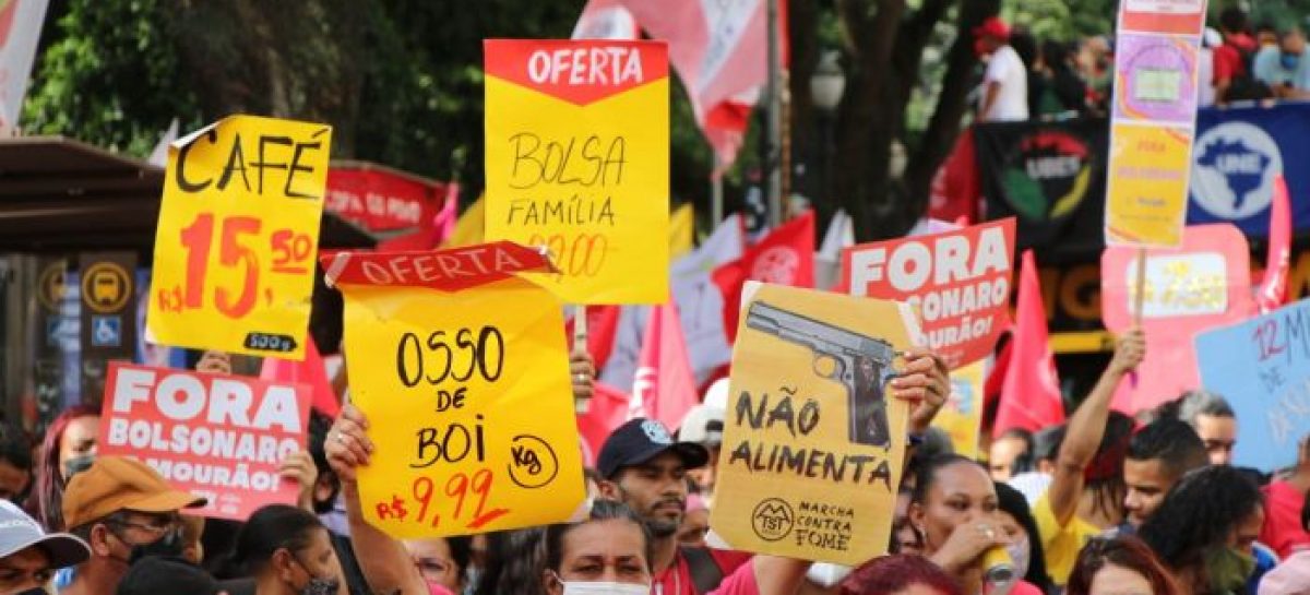 Contra a fome, a inflação e a corrupção, brasileiros ocuparam as ruas do país