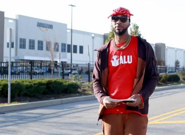 Trabalhadores da Amazon aprovam primeiro sindicato da história da empresa nos EUA