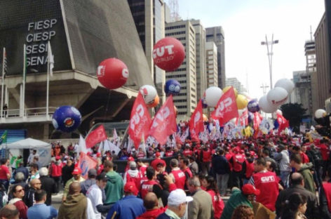 Centrais enviam recado para Temer: não mexa com a CLT