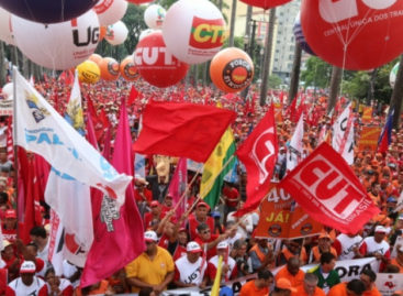Atos por Lula Livre, em Defesa da Democracia e de direitos marcam o 1º de Maio