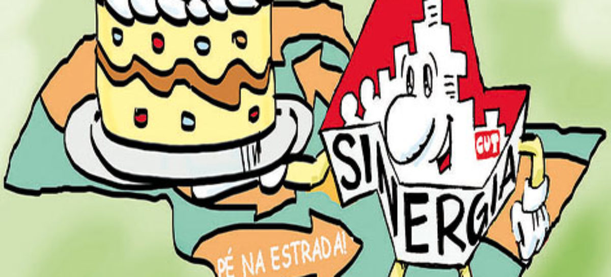 COM OS DOIS PÉS NA BASE