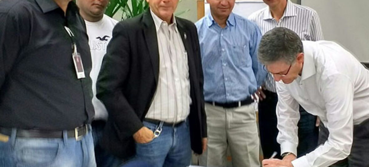 Sinergia CUT entrega abaixo-assinado que pede melhoria na assistência médica da Fundação Cesp