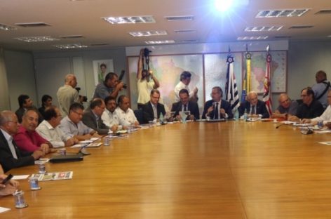 Ajuste fiscal deve ser feito em cima das grandes fortunas