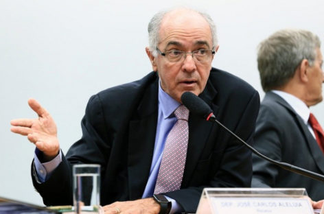 Privatização da Eletrobras: Aleluia muda relatório para tudo continuar igual