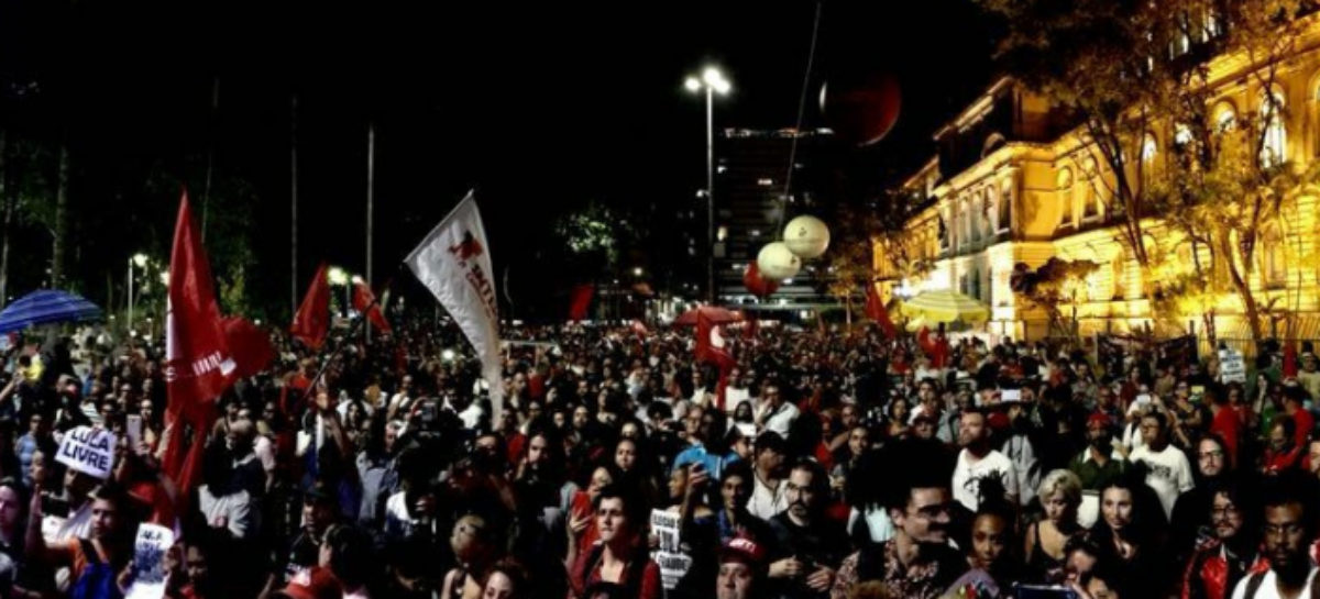 Ato por Lula Livre em São Paulo reúne milhares de pessoas. Sinergia CUT presente em ato no centro de Campinas