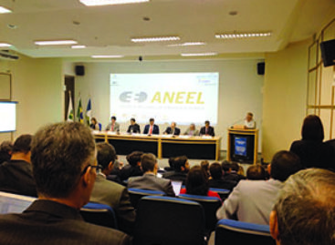 Aneel coloca distribuidoras na berlinda e trabalhadores em risco