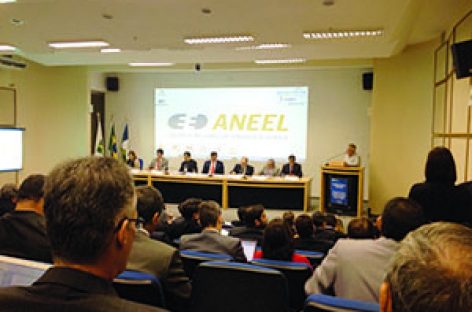 Aneel coloca distribuidoras na berlinda e trabalhadores em risco