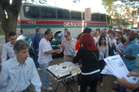 Ato político marca o aniversário de um ano das 135 demissões no Call Center da CPFL