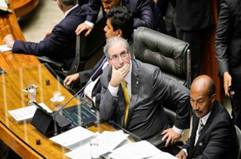 Terceirização: Eduardo Cunha sofre primeira grande derrota