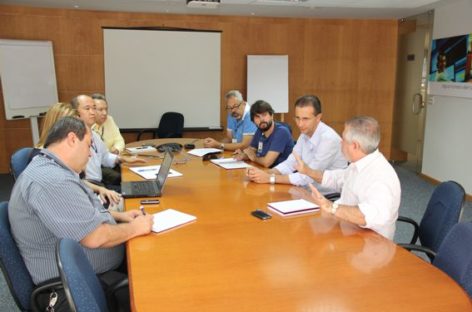 Representantes sindicais se reúnem na CPFL para tratar de transferência do CO de Bauru