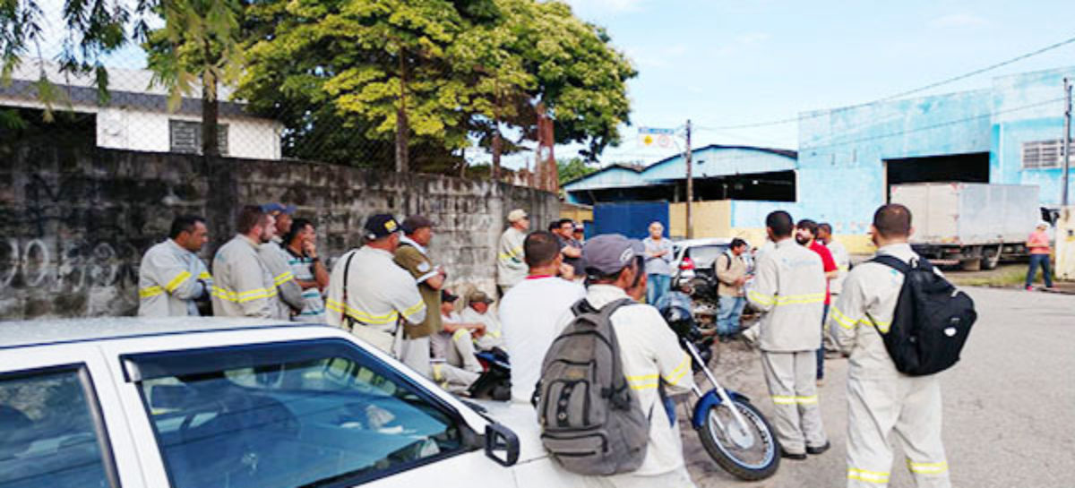Tudo parado na ESOL Construções