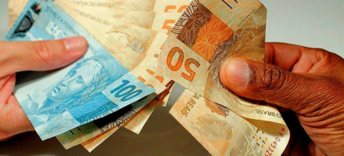 Redução no salário mínimo é descompromisso do governo golpista com o povo, diz Vagner Freitas