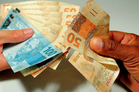 Redução no salário mínimo é descompromisso do governo golpista com o povo, diz Vagner Freitas