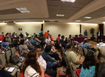 Trabalhadores vão ao Senado e às ruas para defender estatais