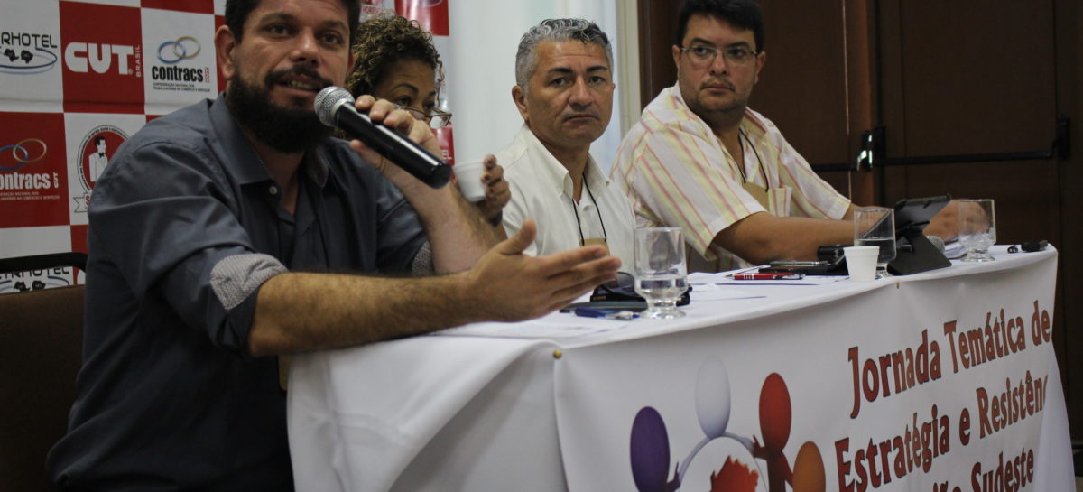 Trabalhadores debatem reformas em jornada temática