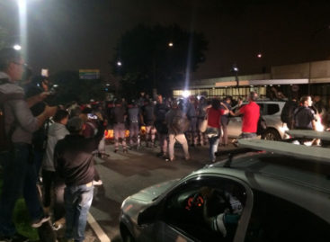 Lula embarca rumo a Curitiba  