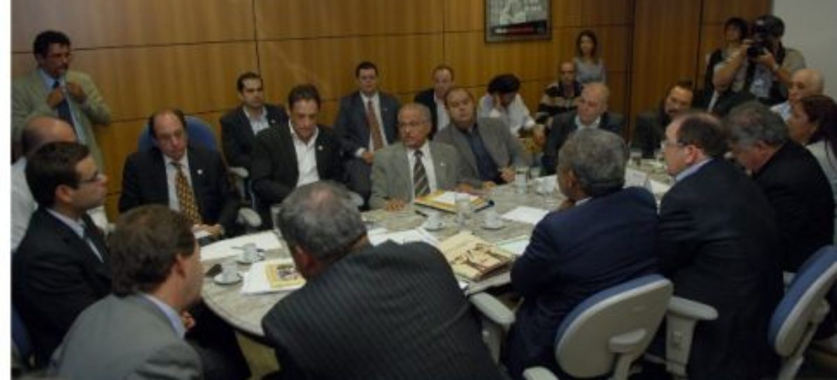 Centrais sindicais reunem-se com ministro do Trabalho e Emprego