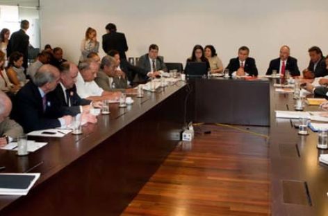 Acabar com os “gatos” no PAC, primeiro resultado da reunião entre CUT, centrais, governo e empresas