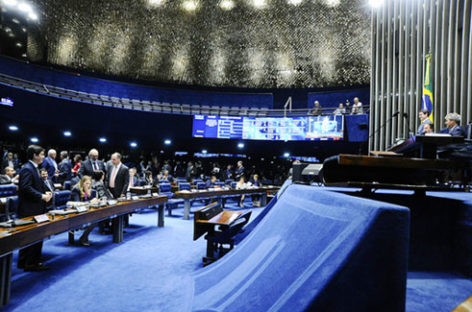 Senado: debate sobre fim da CLT começou na quarta (05)