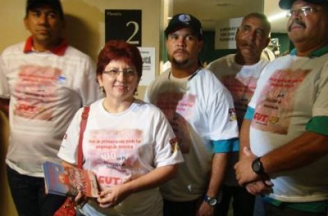 CUT alerta parlamentares sobre precarização e terceirização