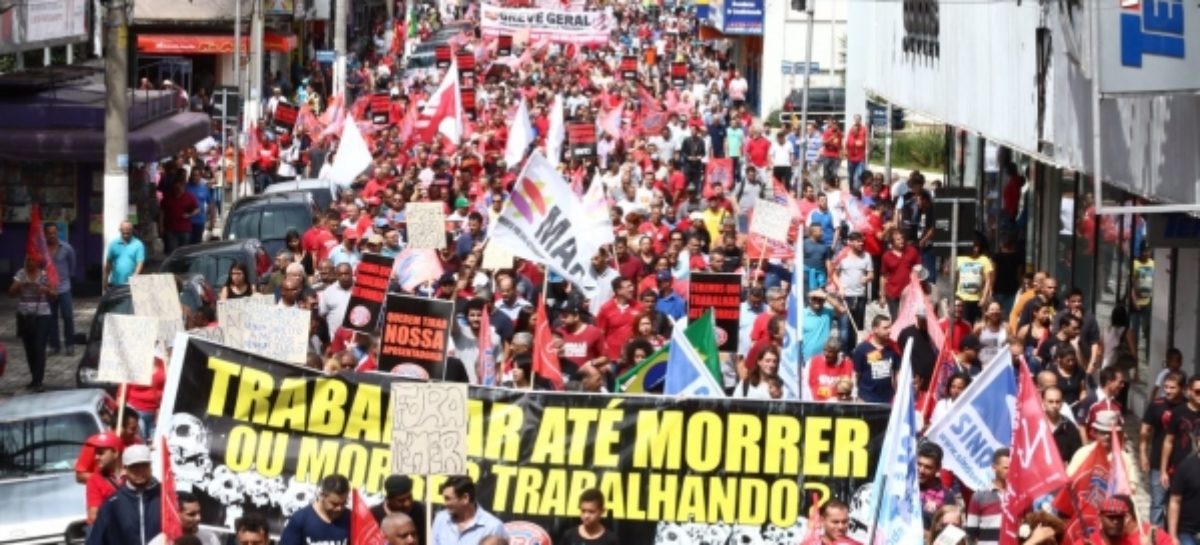 CUT chama novos protestos em 18/4 contra Reforma Trabalhista